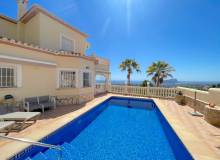 Resale - Villa / Parhus - Moraira