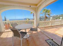 Resale - Villa / Parhus - Moraira