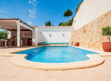 Resale - Villa / Parhus - Moraira