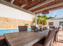 Resale - Villa / Parhus - Moraira