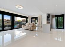 Resale - Villa / Parhus - Orihuela Costa - Agua Marina