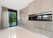 Resale - Villa / Parhus - Orihuela Costa - Agua Marina