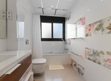 Resale - Villa / Parhus - Orihuela Costa - Agua Marina