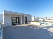 Resale - Villa / Parhus - Orihuela Costa - Agua Marina