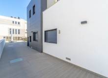 Resale - Villa / Parhus - Orihuela Costa - Agua Marina