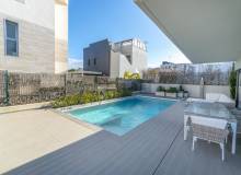 Resale - Villa / Parhus - Orihuela Costa - Agua Marina