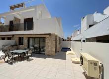 Resale - Villa / Parhus - Orihuela Costa - Cabo Roig