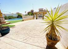 Resale - Villa / Parhus - Orihuela Costa - Cabo Roig