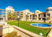 Resale - Villa / Parhus - Orihuela Costa - Cabo Roig