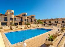 Resale - Villa / Parhus - Orihuela Costa - Cabo Roig