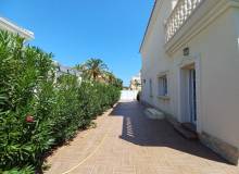 Resale - Villa / Parhus - Orihuela Costa - Cabo Roig