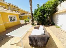 Resale - Villa / Parhus - Orihuela Costa - Cabo Roig