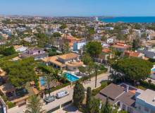 Resale - Villa / Parhus - Orihuela Costa - Cabo Roig