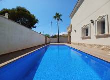 Resale - Villa / Parhus - Orihuela Costa - Cabo Roig