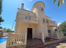 Resale - Villa / Parhus - Orihuela Costa - Cabo Roig