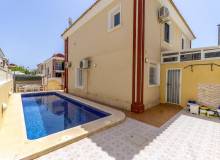 Resale - Villa / Parhus - Orihuela Costa - Campoamor