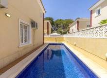 Resale - Villa / Parhus - Orihuela Costa - Campoamor