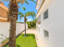 Resale - Villa / Parhus - Orihuela Costa - Campoamor