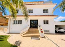 Resale - Villa / Parhus - Orihuela Costa - Campoamor