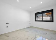 Resale - Villa / Parhus - Orihuela Costa - Campoamor