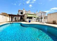 Resale - Villa / Parhus - Orihuela Costa - La Zenia