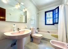 Resale - Villa / Parhus - Orihuela Costa - La Zenia