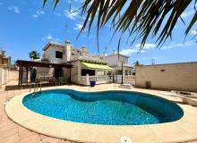 Resale - Villa / Parhus - Orihuela Costa - La Zenia