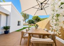Resale - Villa / Parhus - Orihuela Costa - Punta Prima