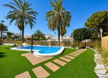 Resale - Villa / Parhus - Orihuela Costa - Punta Prima