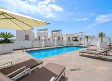 Resale - Villa / Parhus - Orihuela Costa - Villamartín