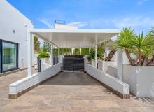 Resale - Villa / Parhus - Orihuela Costa - Villamartín