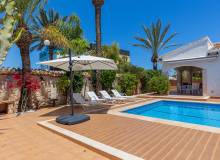Resale - Villa / Parhus - Orihuela - Orihuela Costa
