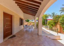 Resale - Villa / Parhus - Orihuela - Orihuela Costa