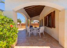 Resale - Villa / Parhus - Orihuela - Orihuela Costa