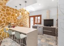 Resale - Villa / Parhus - Orihuela - Orihuela Costa