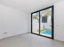 Resale - Villa / Parhus - Orihuela - Orihuela Costa