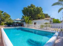 Resale - Villa / Parhus - Orihuela - Orihuela Costa