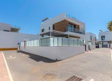 Resale - Villa / Parhus - Orihuela - Villamartín