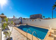 Resale - Villa / Parhus - Torreta