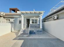 Resale - Villa / Parhus - Torrevieja - El chaparral