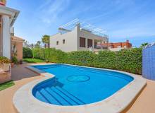 Resale - Villa / Parhus - Torrevieja - La Mata