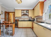Resale - Villa / Parhus - Torrevieja - La Mata