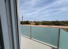Resale - Villa / Parhus - Torrevieja - La Siesta - El Salado -  Torreta