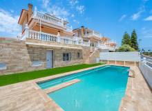 Resale - Villa / Parhus - Torrevieja