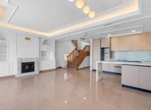 Resale - Villa / Parhus - Torrevieja