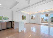 Resale - Villa / Parhus - Torrevieja