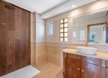 Resale - Villa / Parhus - Torrevieja