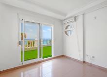 Resale - Villa / Parhus - Torrevieja