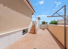 Resale - Villa / Parhus - Torrevieja