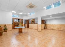 Resale - Villa / Parhus - Torrevieja